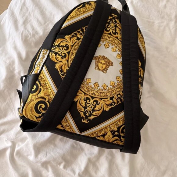 VERSACE BAROQUE GOLD MEDUSA BACKPACK - Picture 2 of 6